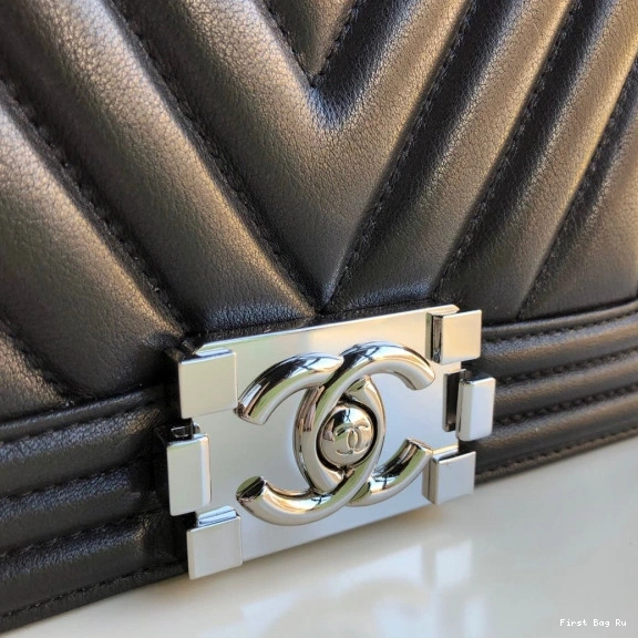 First Bag Ru BOY BAG 25CM 20CM CHANEL 0717